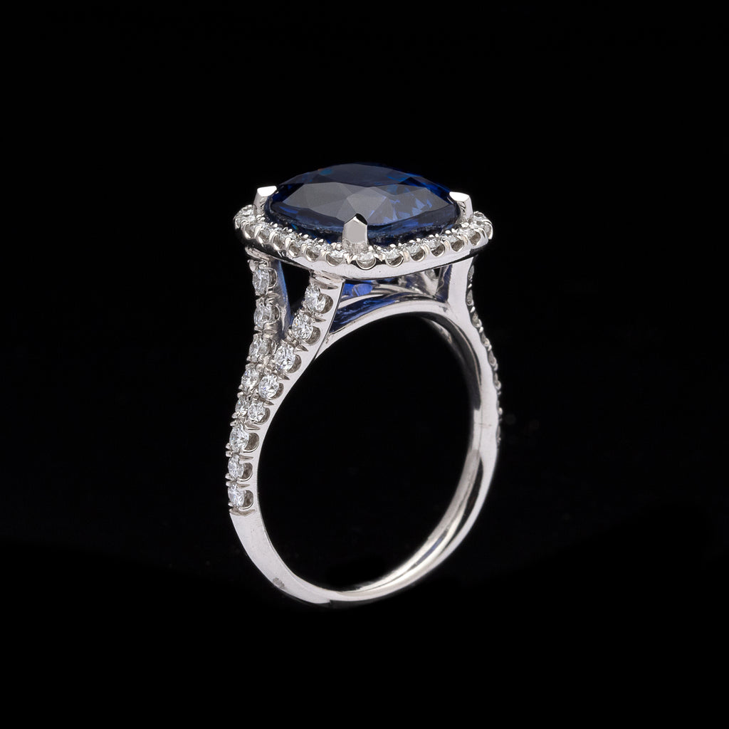 Spectacular GIA 7.06-cts. Unheated Natural Sapphire Diamond Ring
