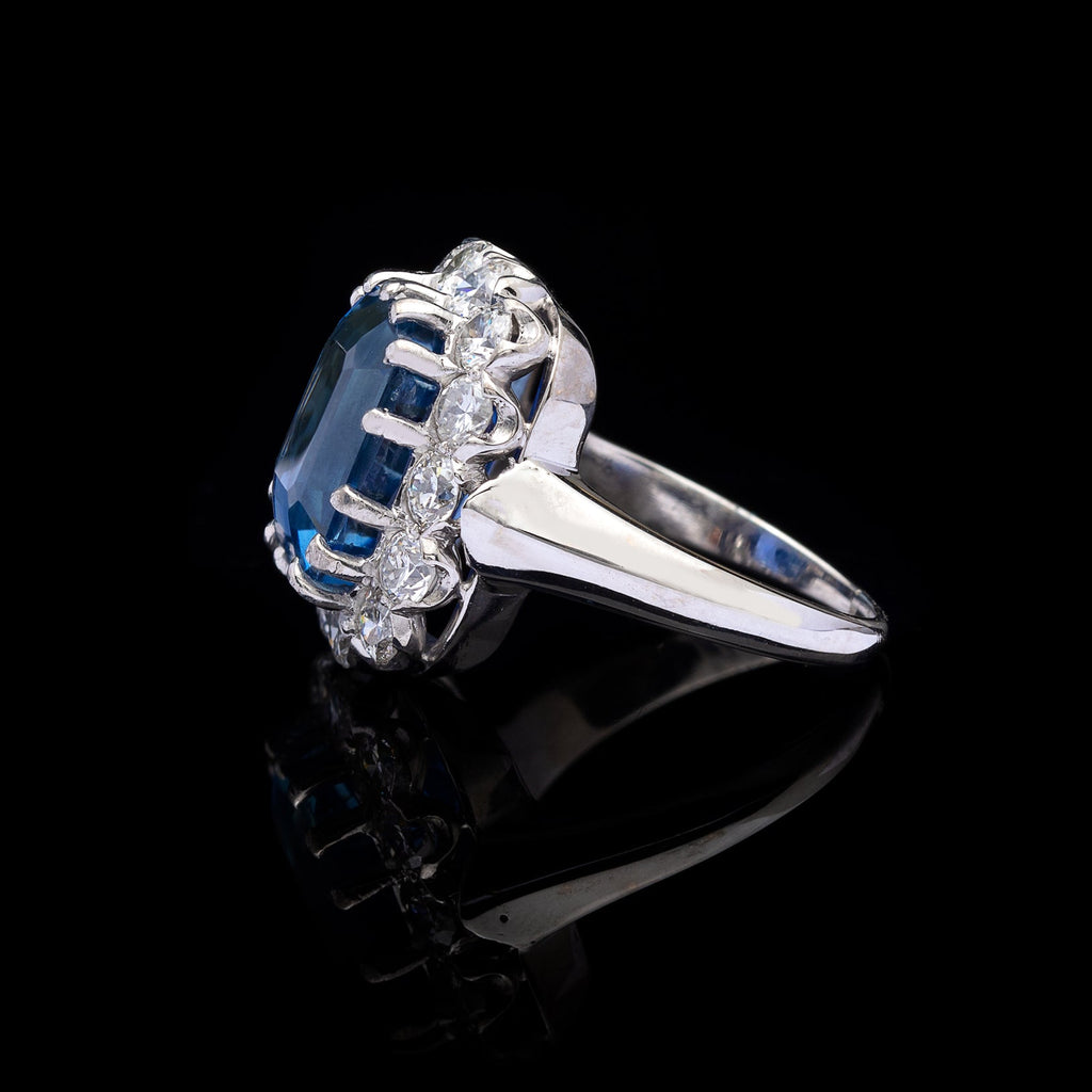 Beautiful GIA 9.00-cts. Unheated Ceylon Sapphire Ring