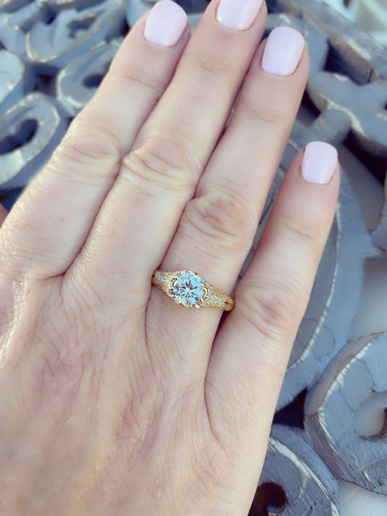 Estate 1.00-ct E/VS1 Diamond Engagement Ring