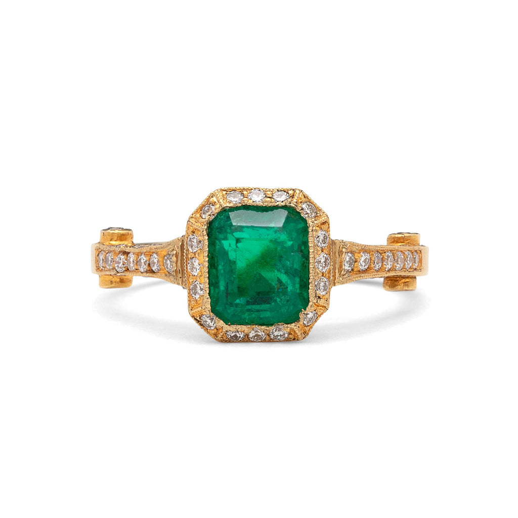 Vibrant Colombian Emerald Diamond Ring