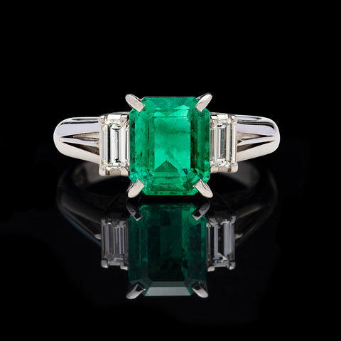 Colombian 1.79-cts Emerald & Diamond Ring