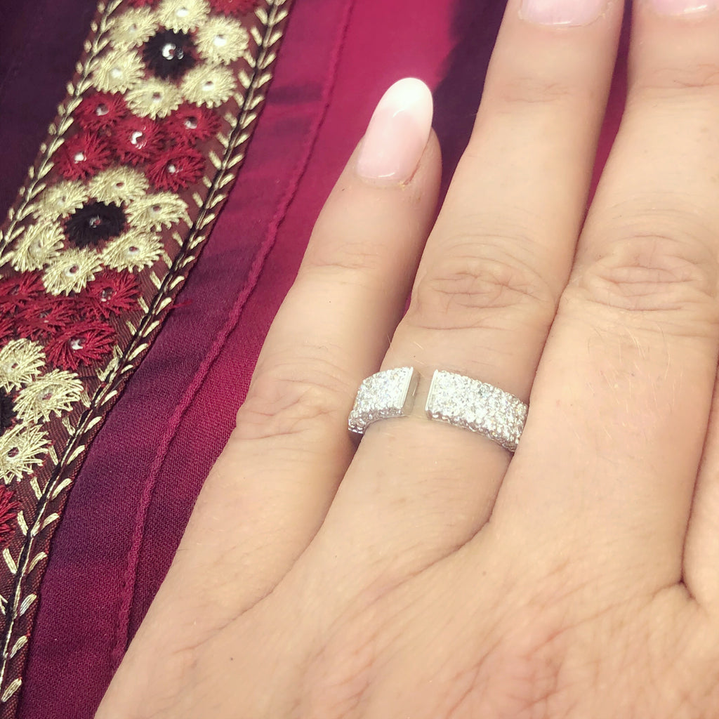 Gubelin Diamond & 18k White Gold Ring