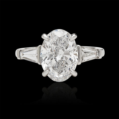Stunning GIA 3.45-ct E/VS2 Oval Diamond Ring