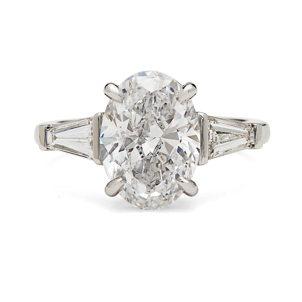 Stunning GIA 3.45-ct E/VS2 Oval Diamond Ring