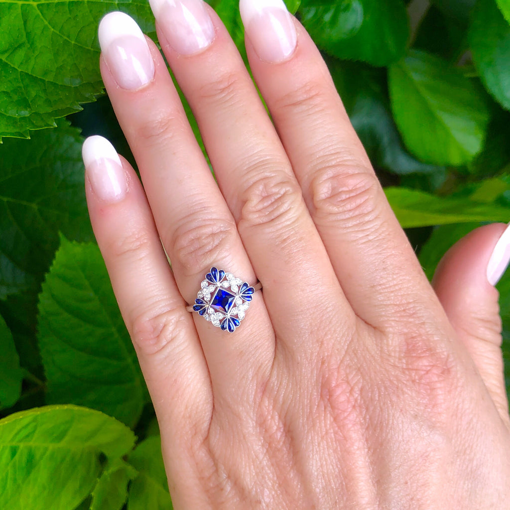 Lovely Floral Sapphire & Diamond Platinum Ring