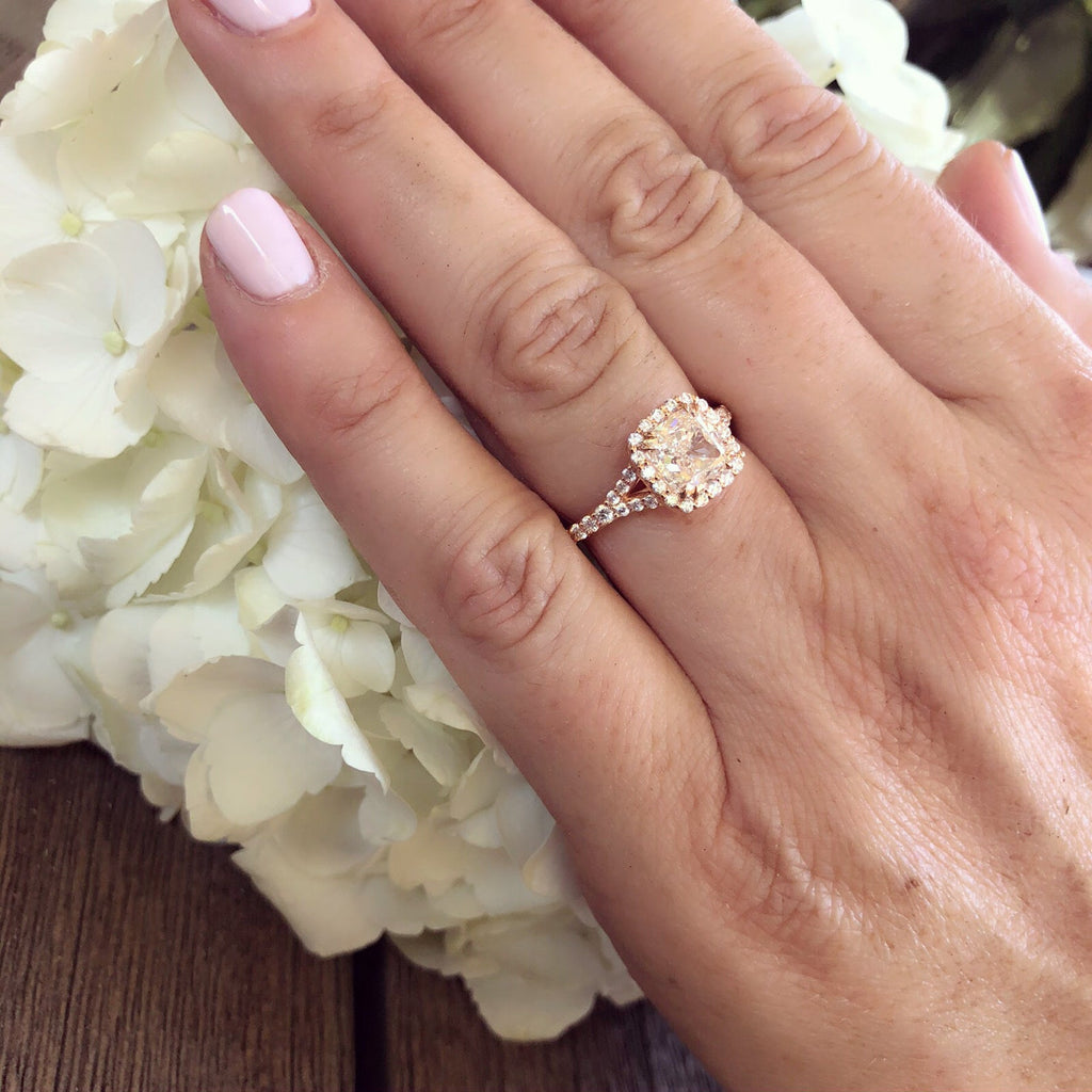 GIA 2.00-cts I/VVS1 Cushion Diamond Engagement Ring