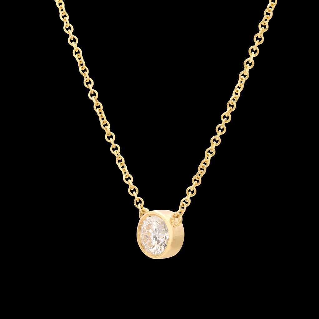 GIA E/VS2 Round Diamond & 18k Gold Necklace