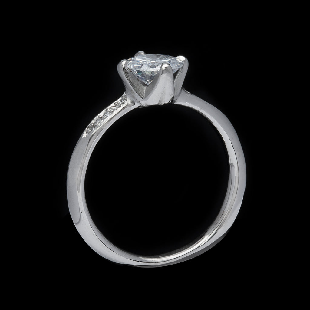 Diamond & Platinum Engagement Ring