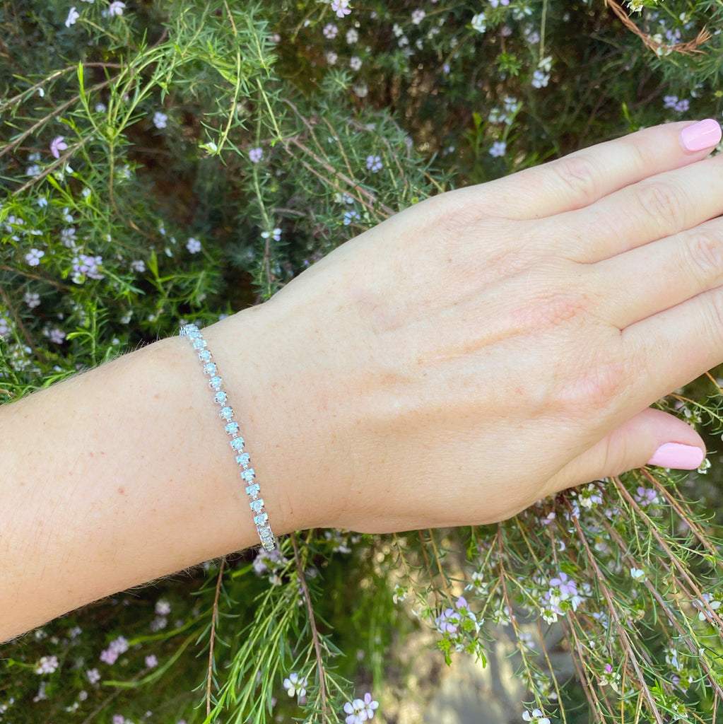 Diamond & 18k White Gold Line Bracelet