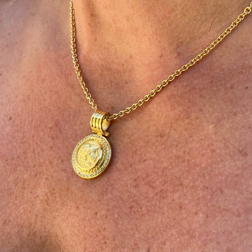 18k Gold and Diamond Pendant Necklace