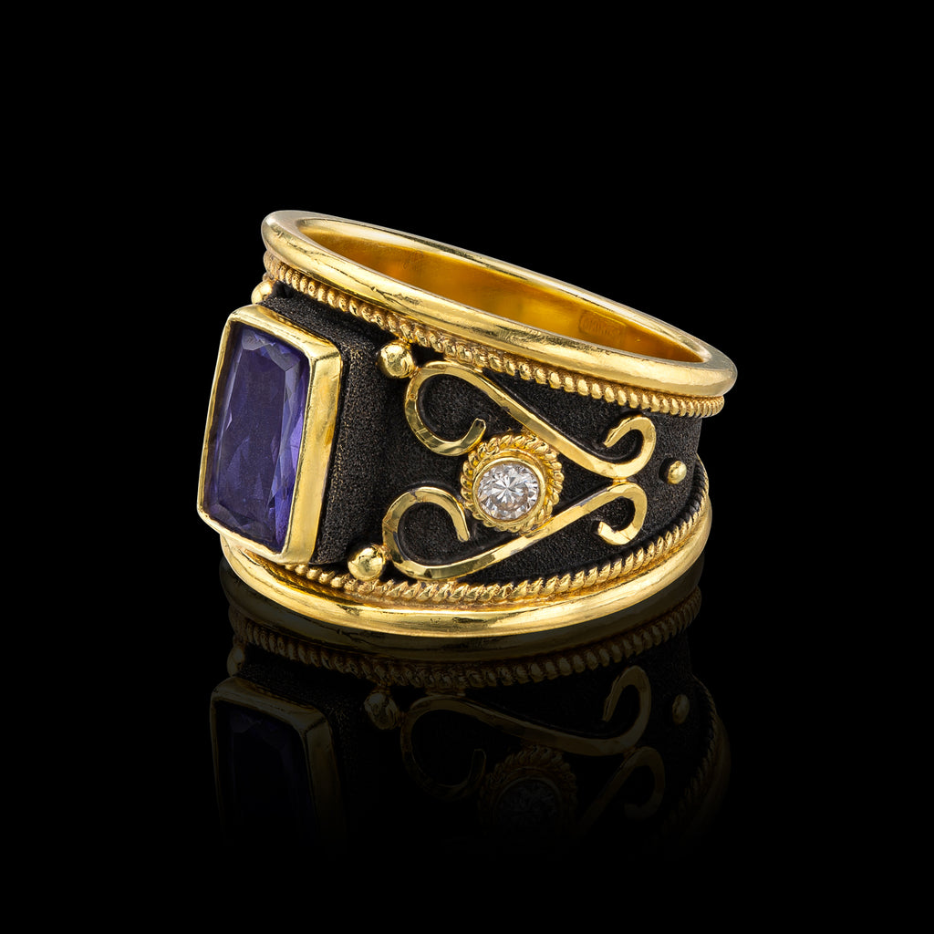 Gorgeous Tanzanite & Diamond Ring