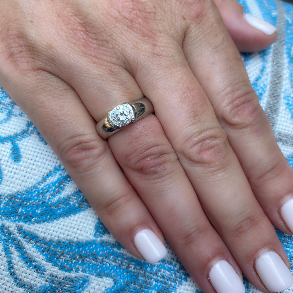 Contemporary .95-ct. G/VS Diamond Ring