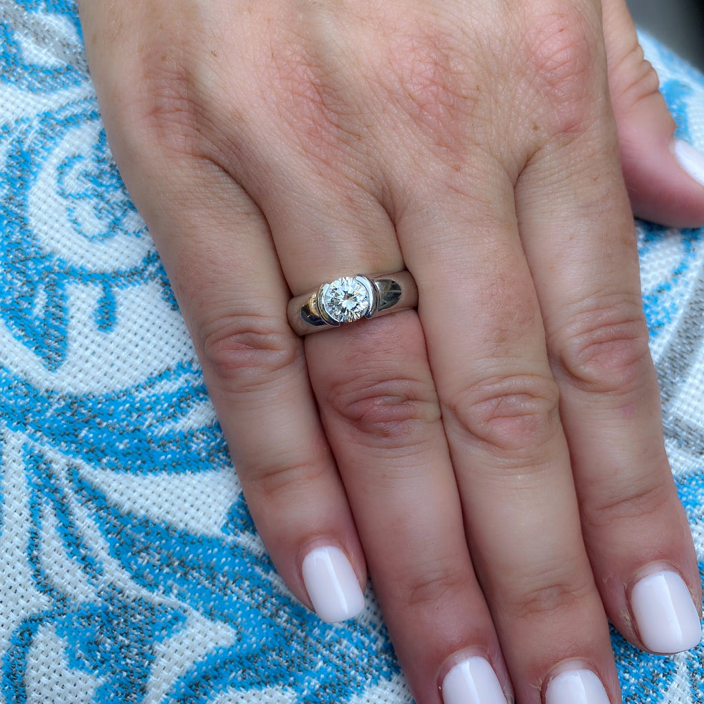 Contemporary .95-ct. G/VS Diamond Ring