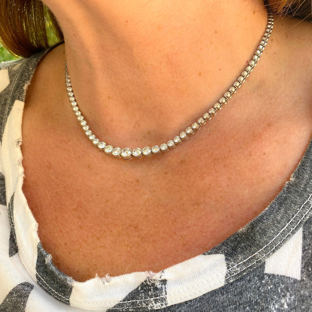Exceptional Diamond and Platinum Rivière Necklace