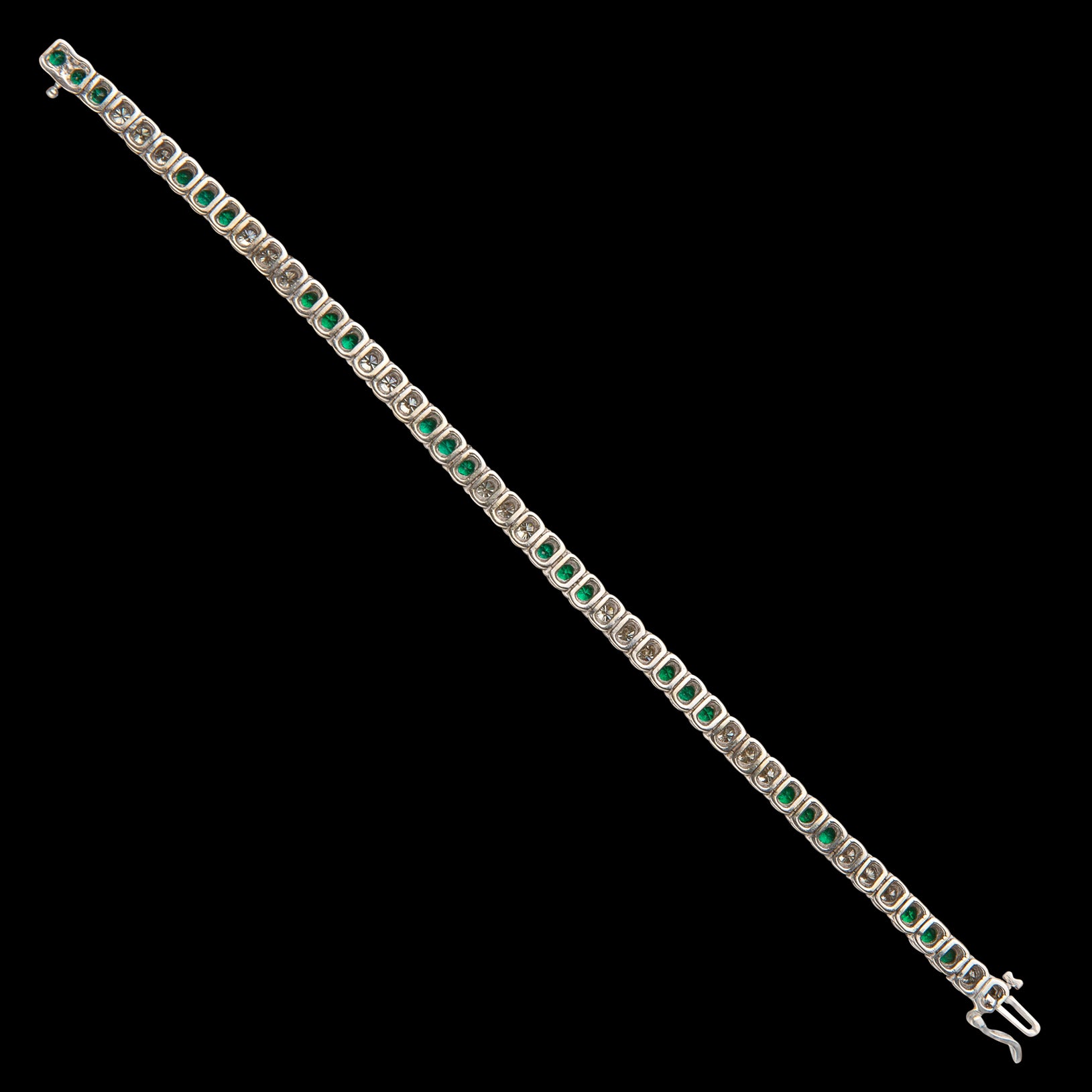 BRIESTA EMERALD ランタン ブリエスタ May Birthstone Earrings – Lafonn