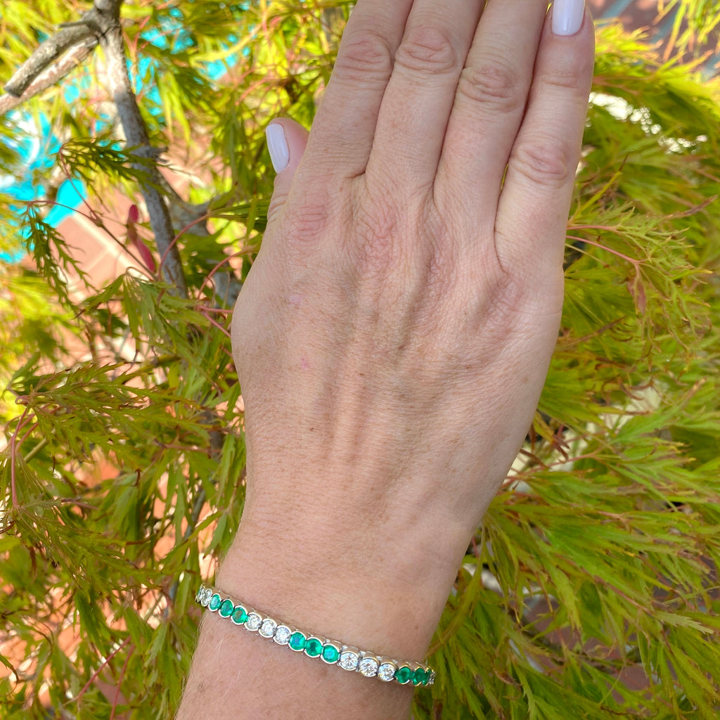Vibrant Emerald & Diamond Line Bracelet