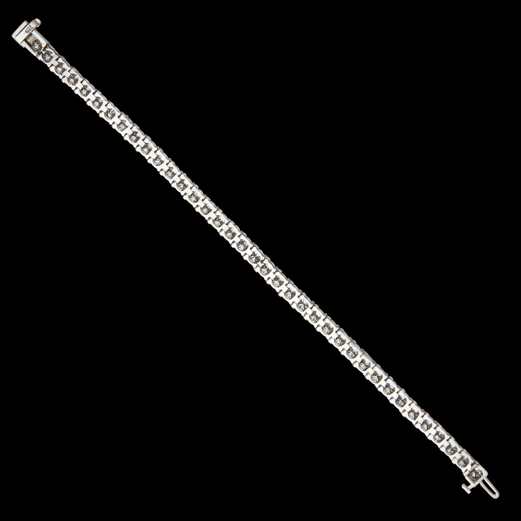 Exceptional Diamond & White Gold Line Tennis Bracelet