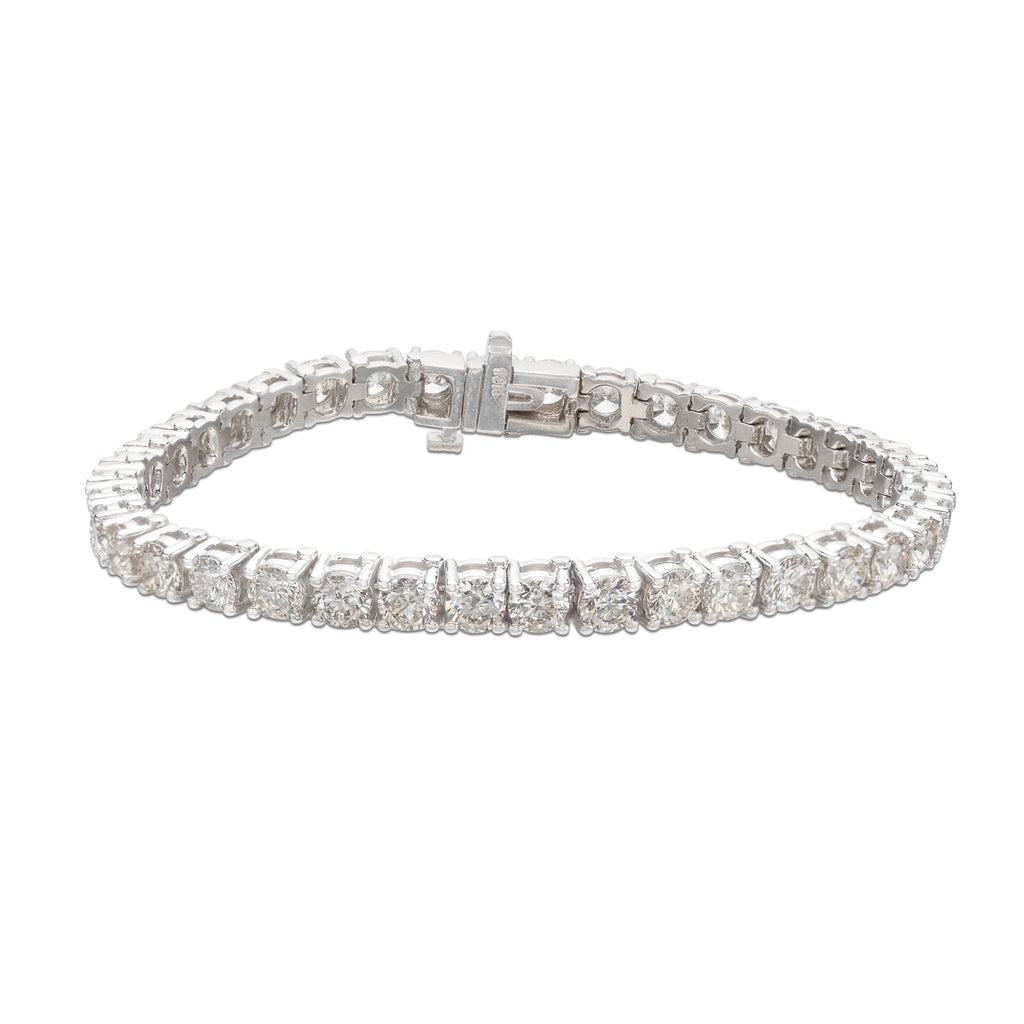 Exceptional Diamond & White Gold Line Tennis Bracelet