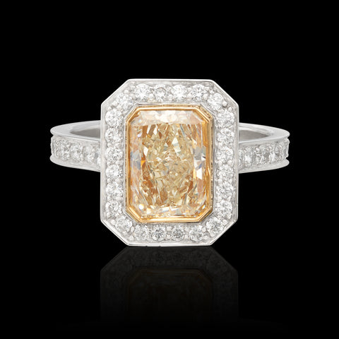 Phenomenal Natural Yellow 2.21 carat Diamond Ring