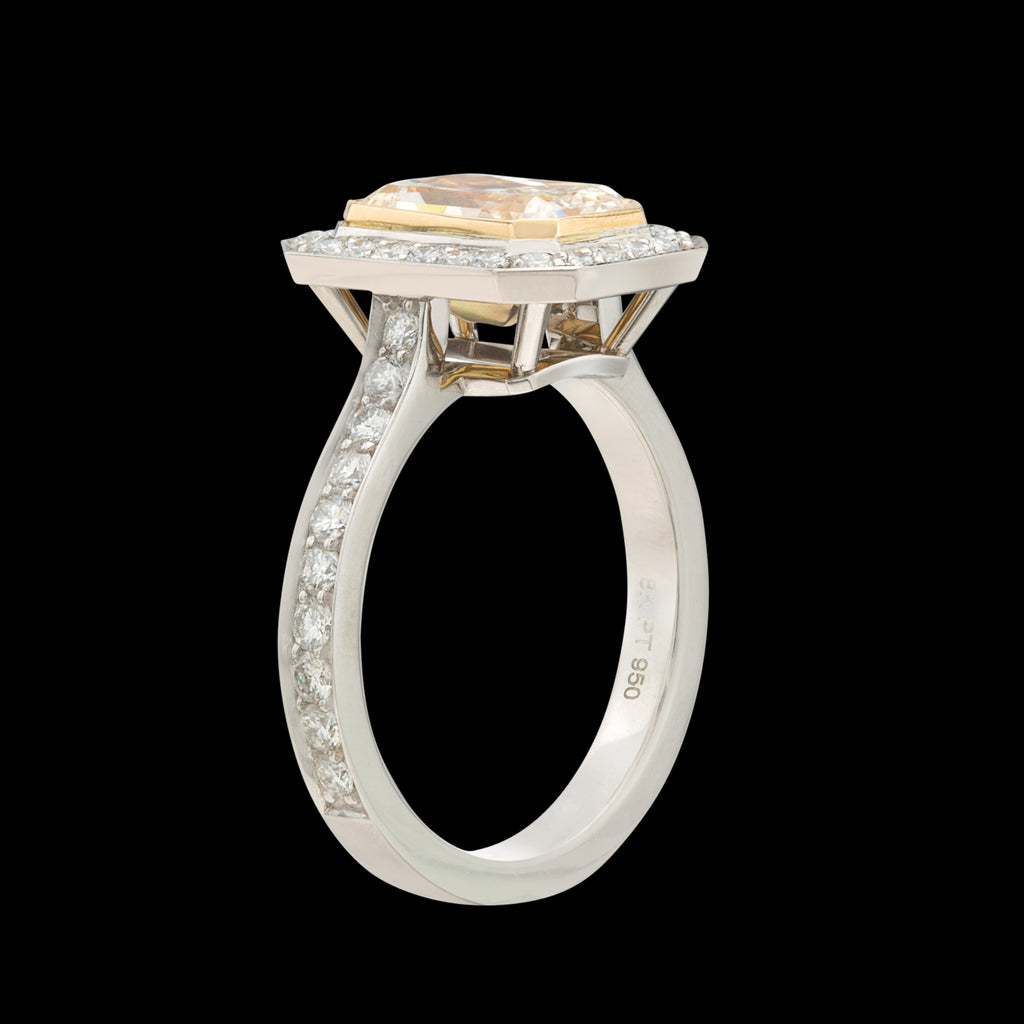 Phenomenal Natural Yellow 2.21 carat Diamond Ring