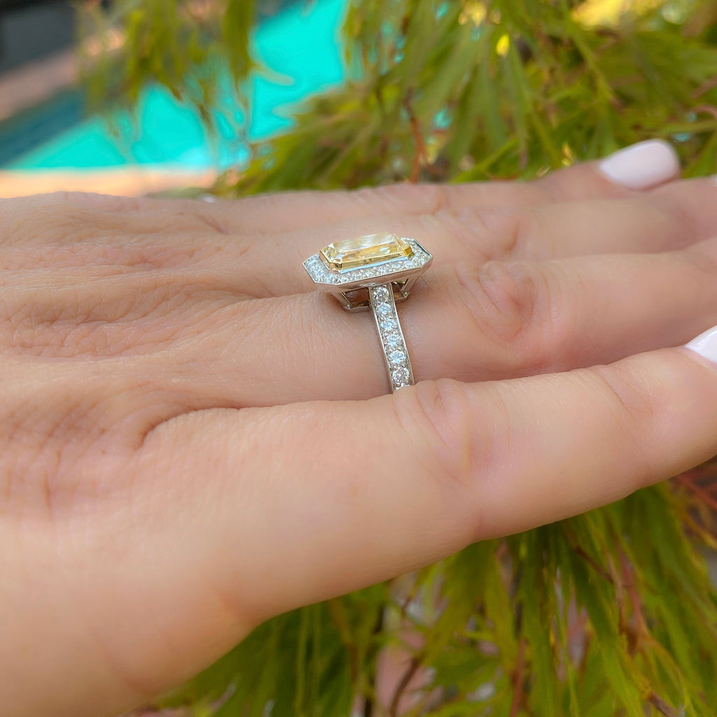 Phenomenal Natural Yellow 2.21 carat Diamond Ring