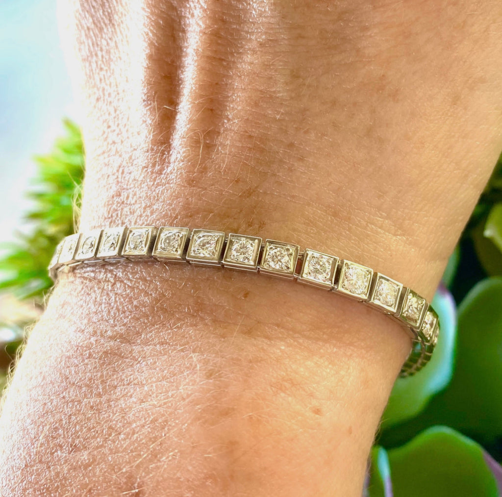 Diamond & 14k White Gold Line Bracelet