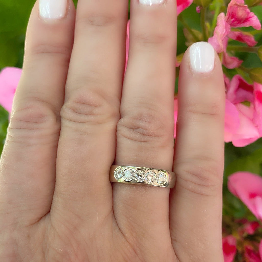 18k White Gold 5-stone Diamond Band Ring