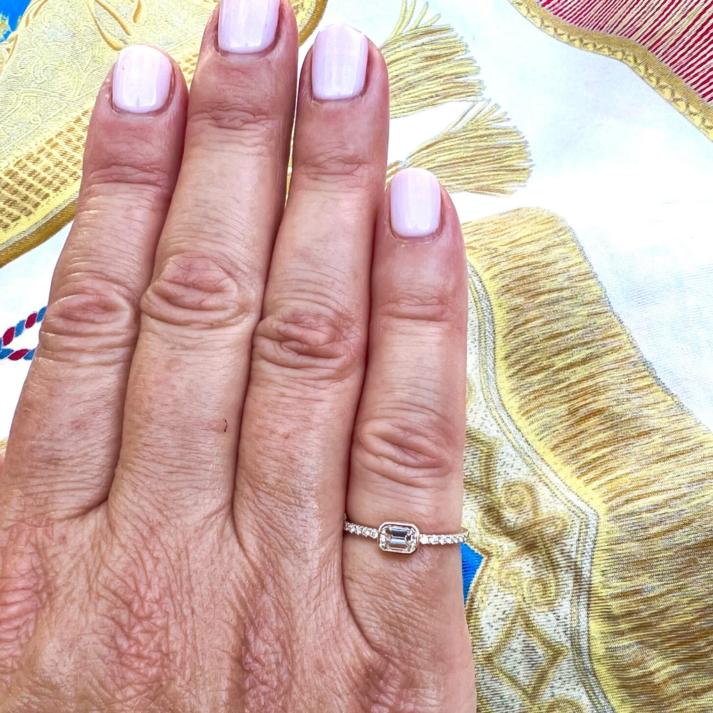 Diamond & 18k Rose Gold Engagement Ring