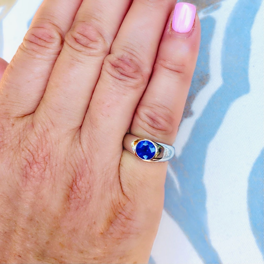 Vibrant Oval Sapphire Platinum Ring