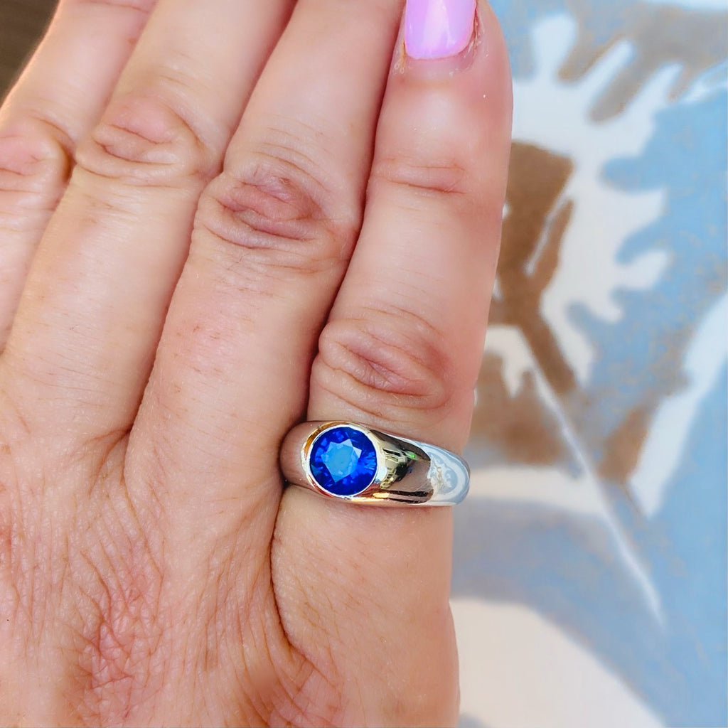 Vibrant Oval Sapphire Platinum Ring