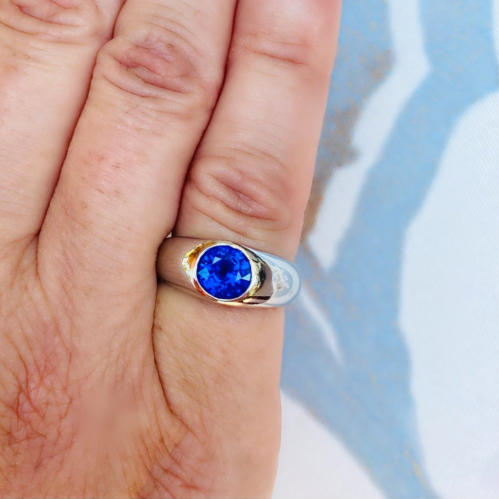 Vibrant Oval Sapphire Platinum Ring