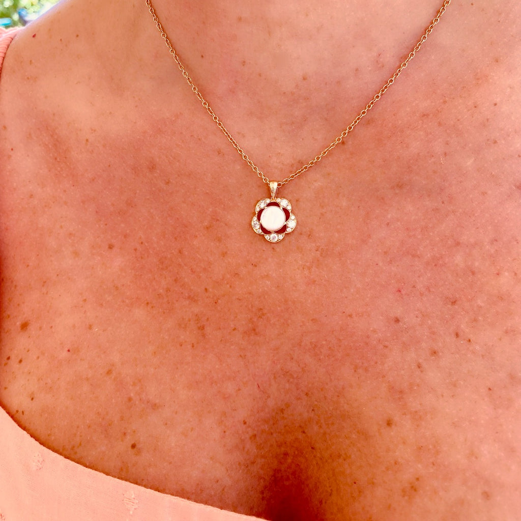 18kt Rose Gold Mother of Pearl & Diamond Pendant Necklace