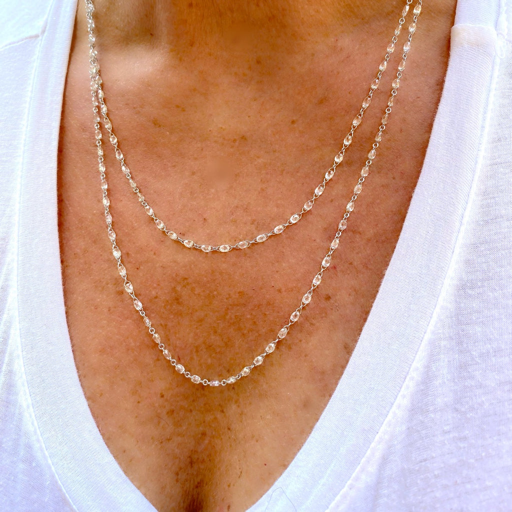 Extraordinary 23.05 carat 18kt White Gold Long Necklace