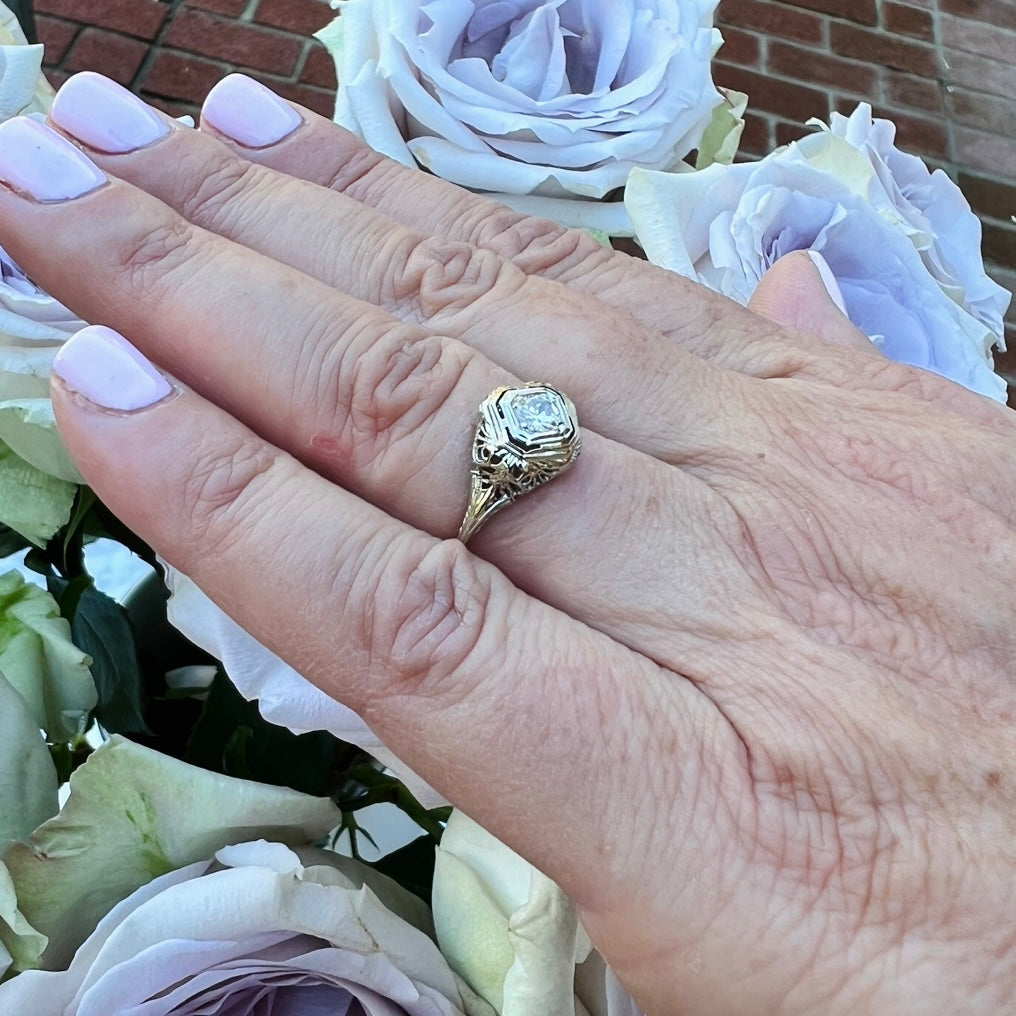 Vintage Diamond & 18k White Gold Ring