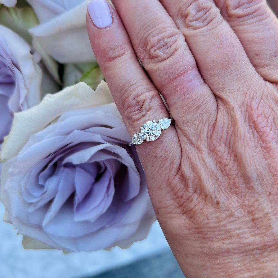 Tiffany & Co. 1.25-cts. F/VS1 Diamond & Platinum Engagement Ring