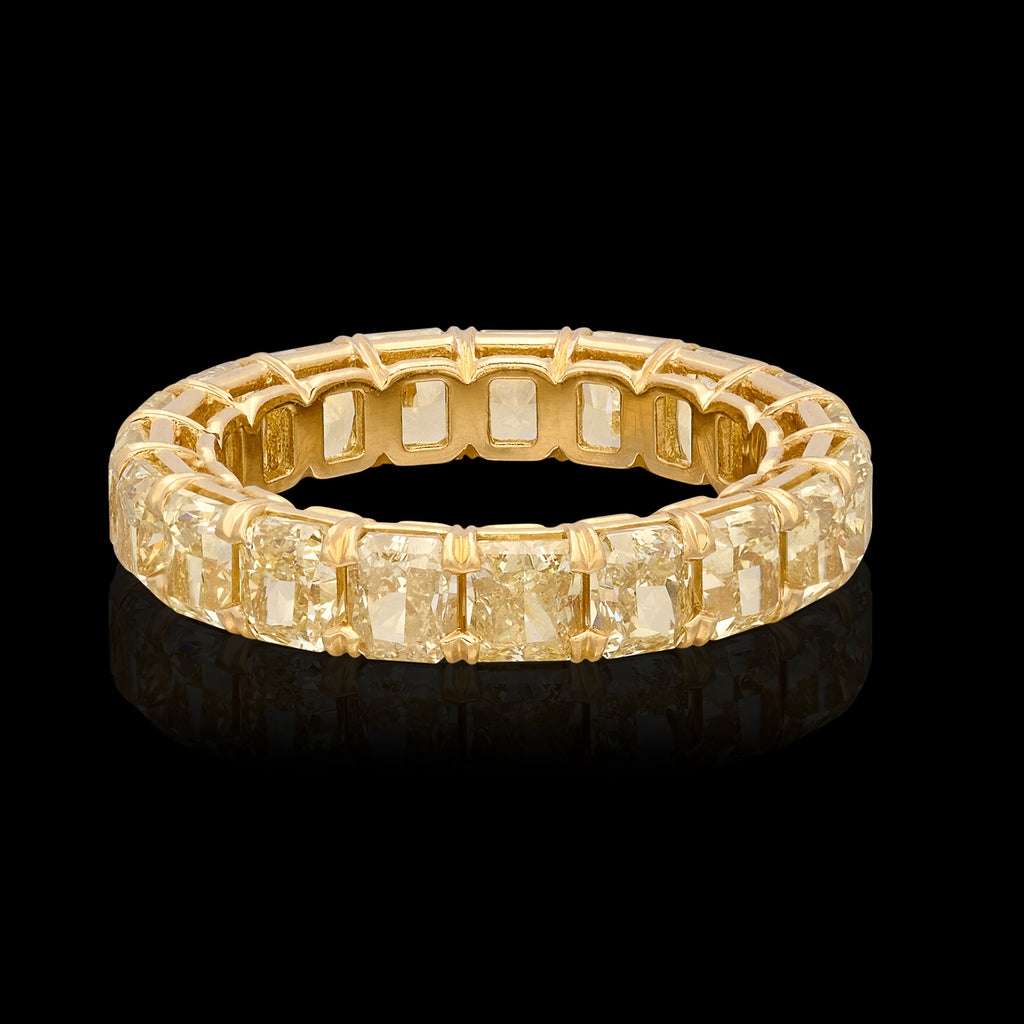 Exceptional 5.70ct Yellow Radiant Cut Diamond Eternity Band