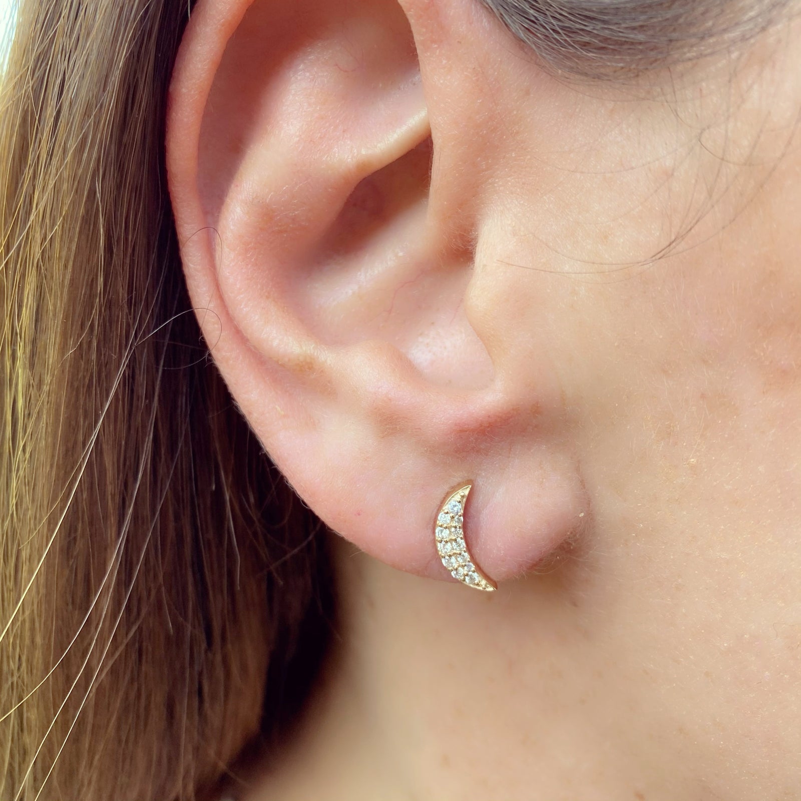 Small Crescent Moon Diamod & White Gold Earrings