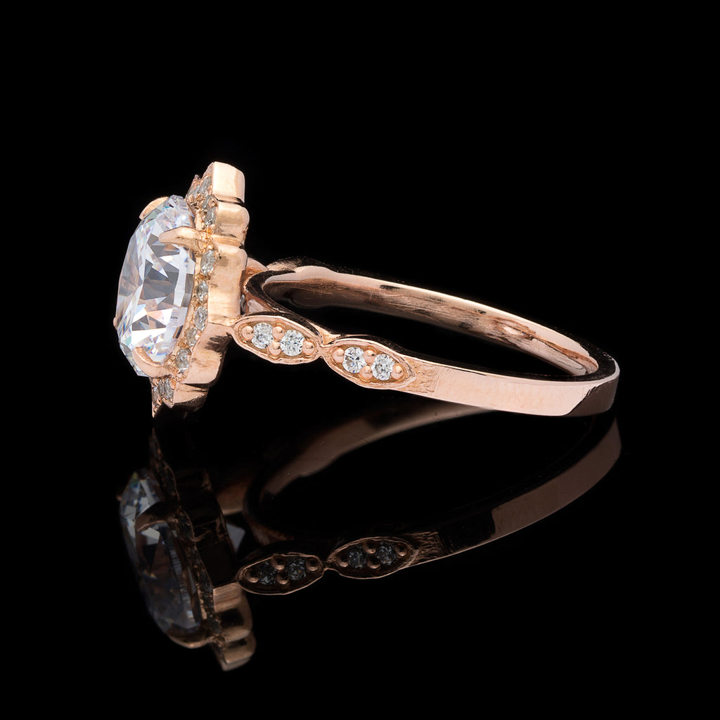 18kt Rose Gold Ring Featuring Round Brilliant Cut Diamond