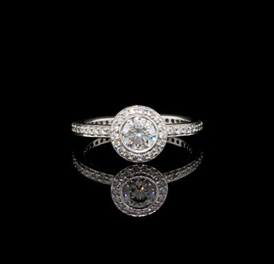 Ritani 0.90ct tw Round Diamond Ring